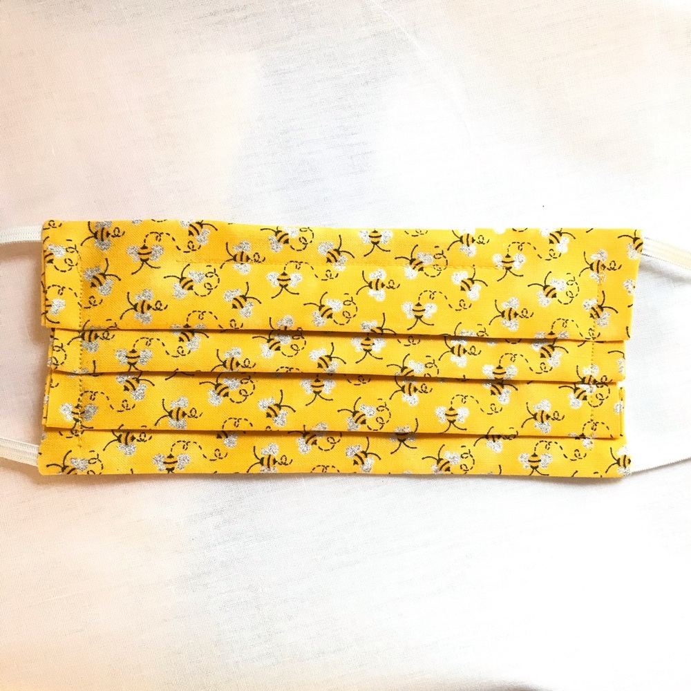 NWT - Handmade Cloth Mask Glitter Bee Fabric 🐝